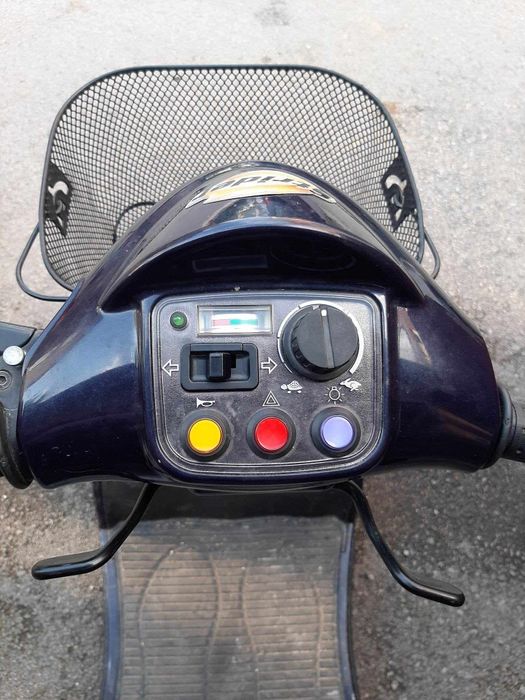 Продавам използвана електеическ аколичка