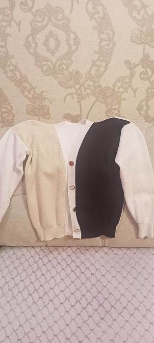 Продам женскую кофту