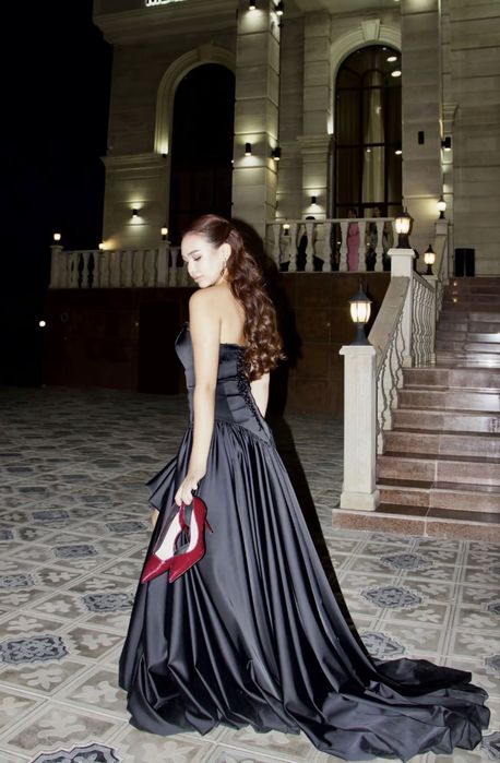 Выпускное платье со шлейфом