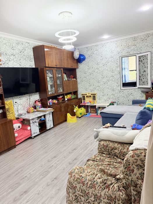 Продается квартира 2/3
