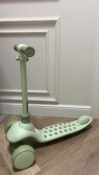 Самокат трехколесный Junion Spotsy