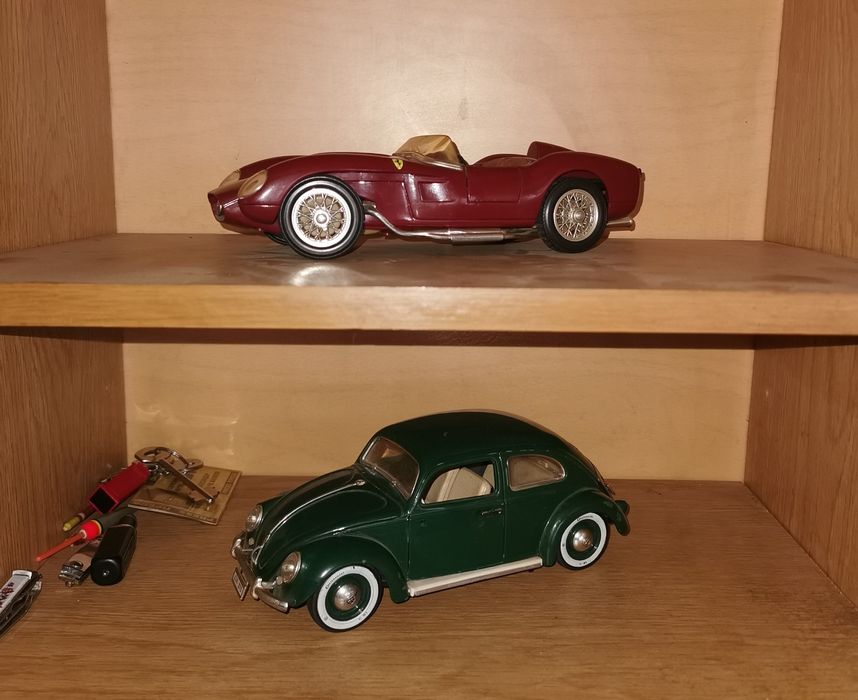 Колекционерски метални колички 1/18