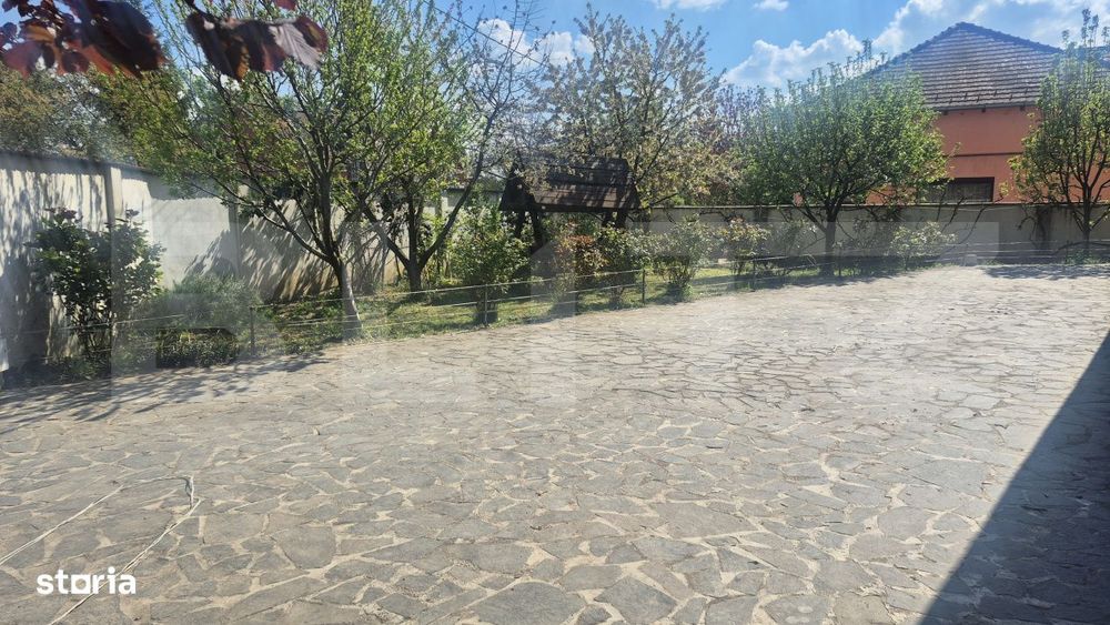 Casa 3 dormitoare de vanzare, 236 mp, teren 525 mp, Semicentral