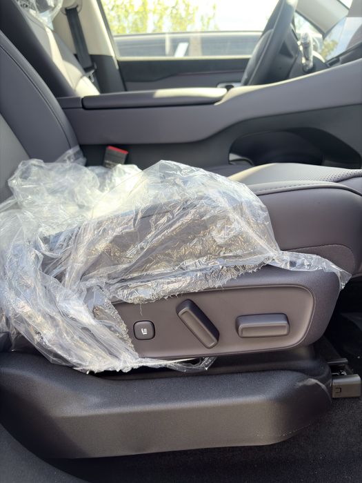 Leapmotor c16 2026 Restayling Xaladilnik+massaj