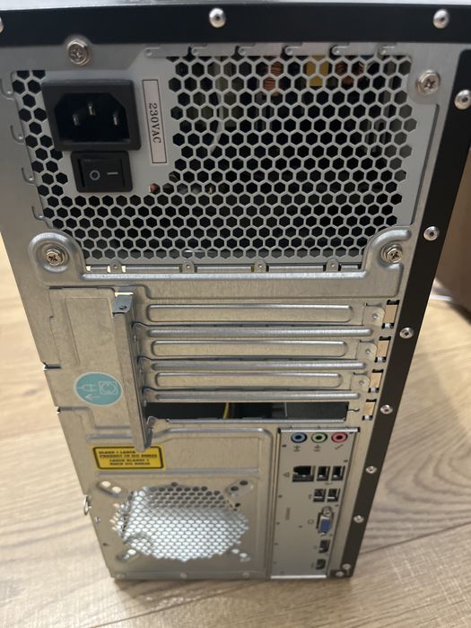 Desktop Medion E2050 , i3 4160 , 3,60 Ghz, 16 GB RAM