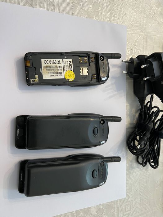 lot 3 Nokia 7110