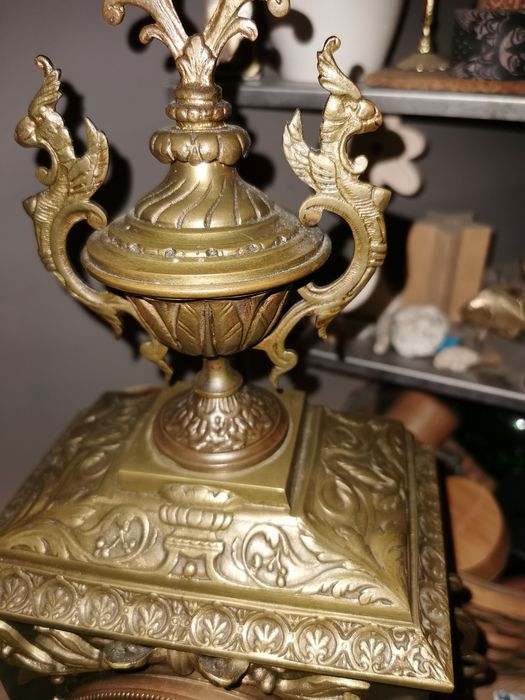 Френски каминен часовник 19 век