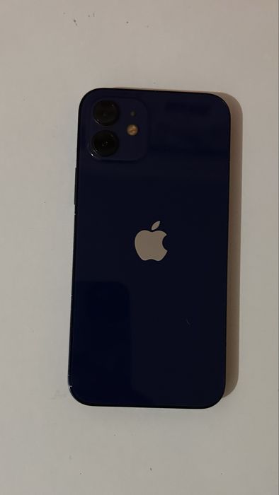 Продам Iphone 12