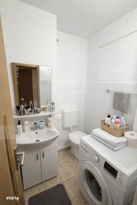 Apartament 3 camere, zona 300