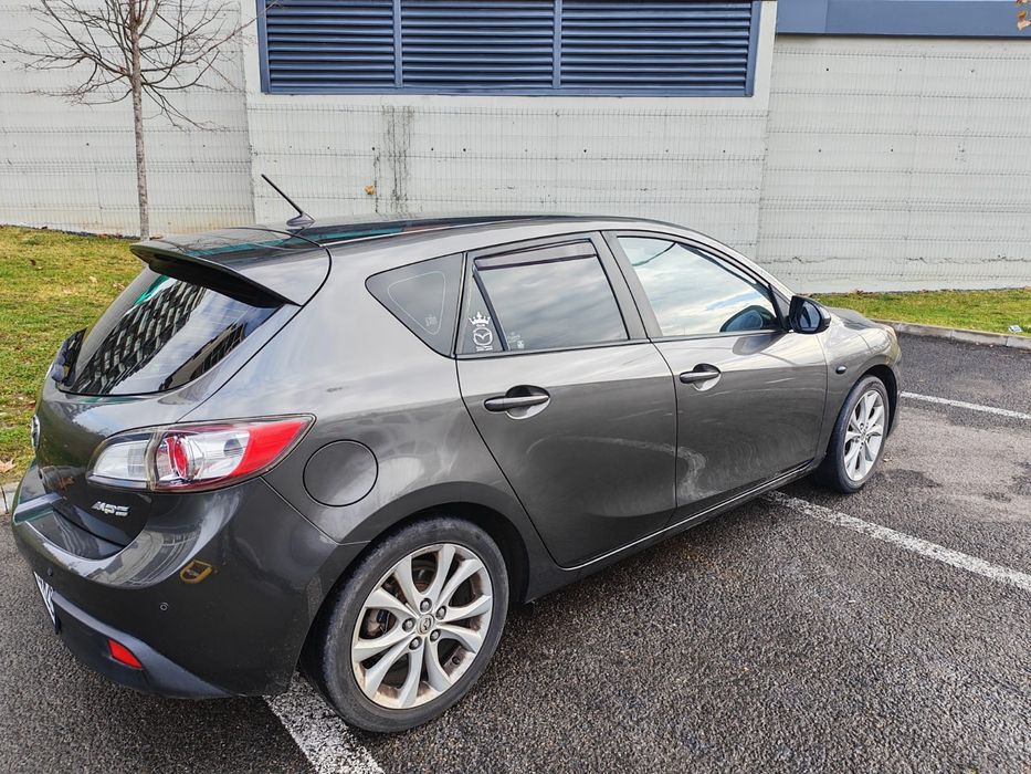 Vând Mazda 3 Bl 2.0l benzină din 2010