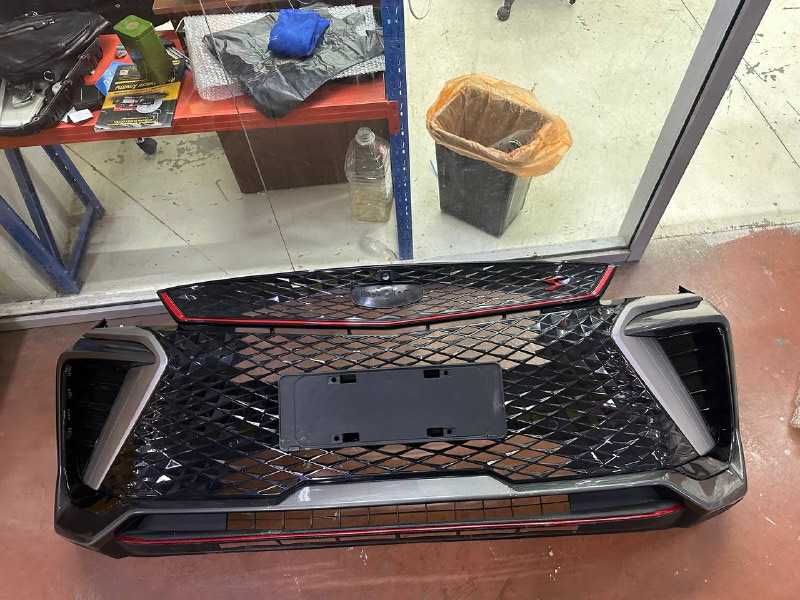 бампер передний в сборе