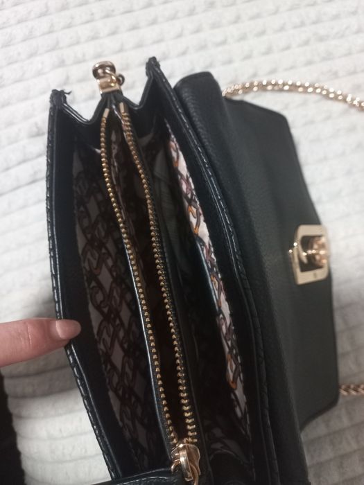 Дамска чанта Lio Jo и дамска раница River Island