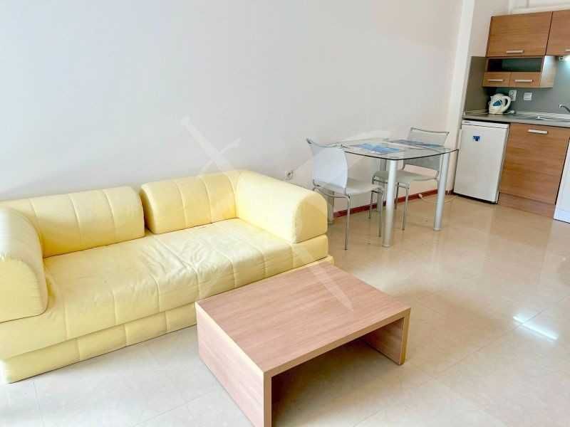 Продава се Двустаен апартамент в к.к. Слънчев бряг - 75 кв.м за 1107 €/кв.м - Снимка #1