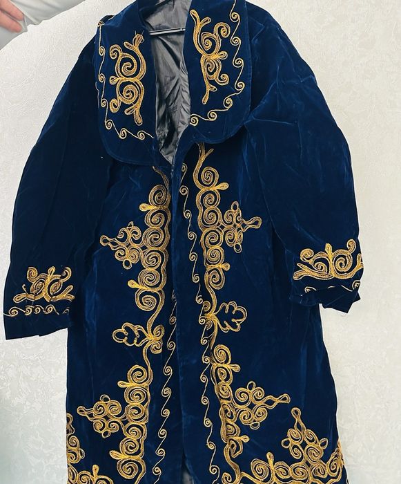 Национальный одежды Шапан Көйлек