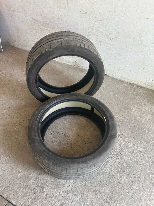 Летни гуми Continental 255/40 R20
