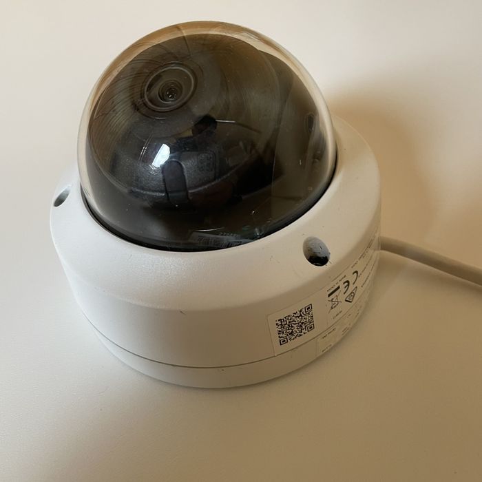 2 camere de supraveghere Hikvision network camera despcriere