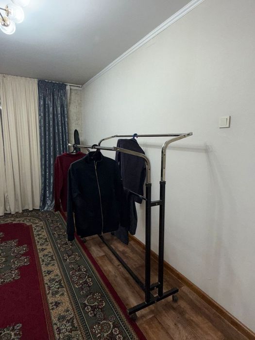 Рейл, вешалка для одежды