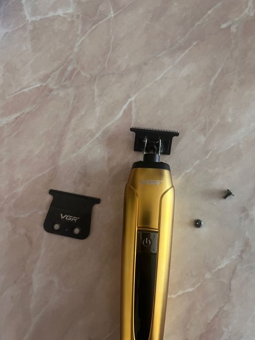 Тример за подстригване VGR