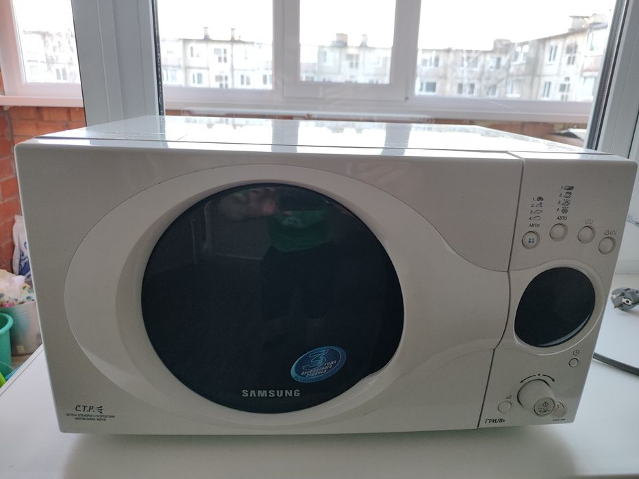 Продам микроволновку Samsung