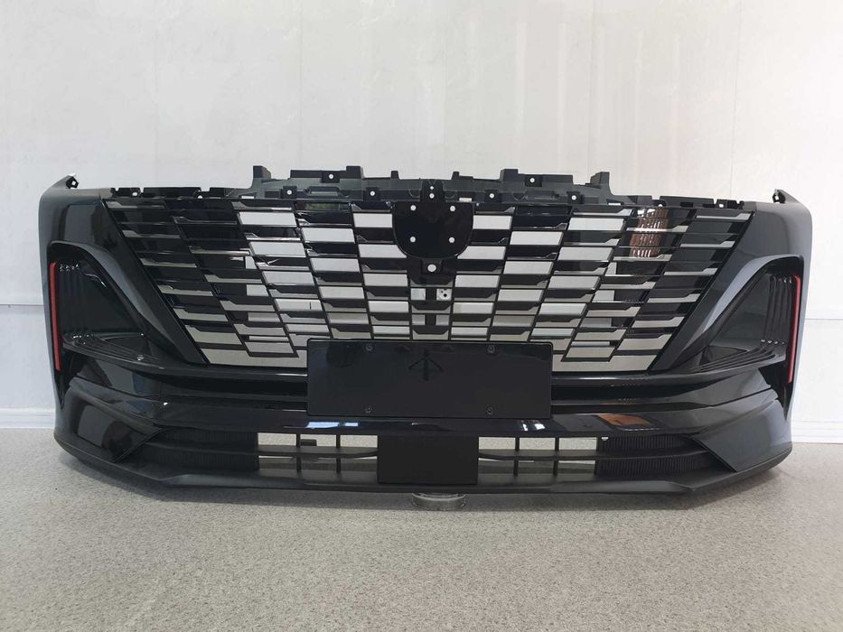Передние бампера на Changan CS55 Plus