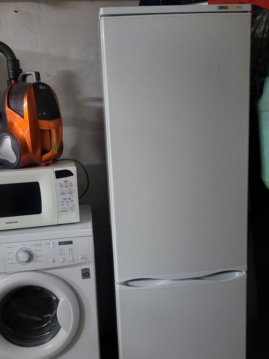 Продам холодильник Атлант б/у