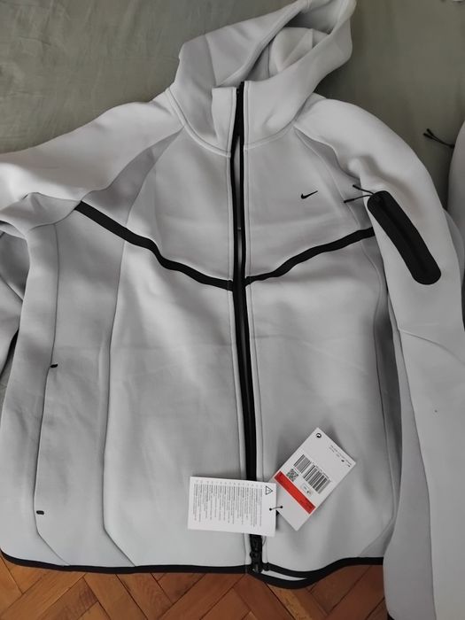 Анцунг Nike бяло с сиво, размер Л