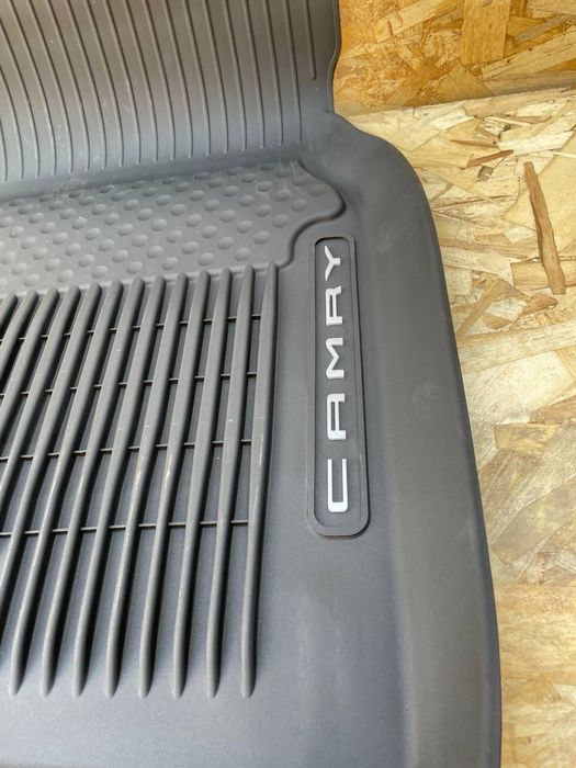 Полики комплект на Камри 70/75(оригинал)