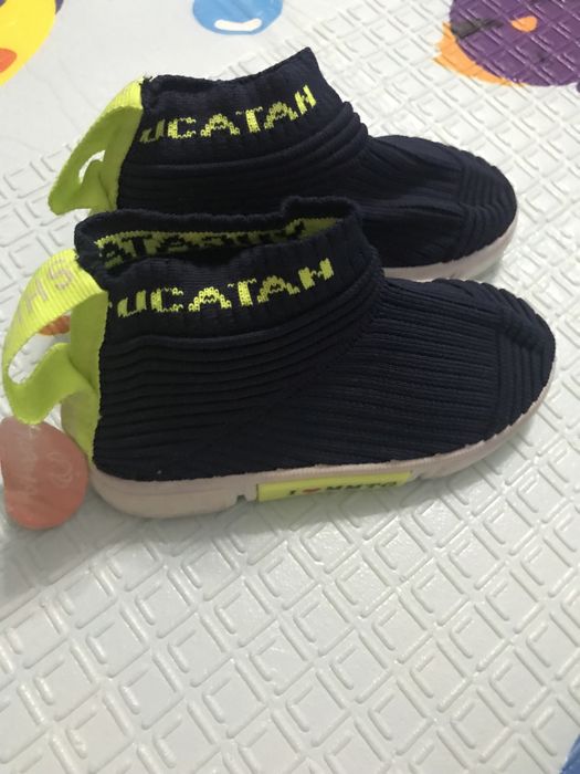 Темно-синие кроссовки 27 р