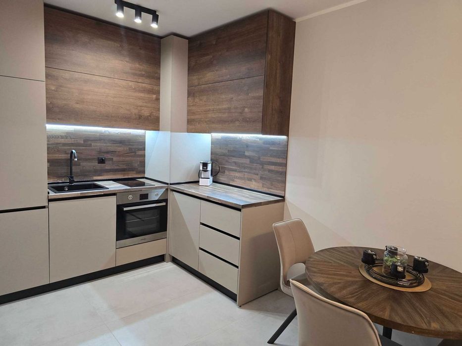 Двустаен апартамент,кв.Дружба 2