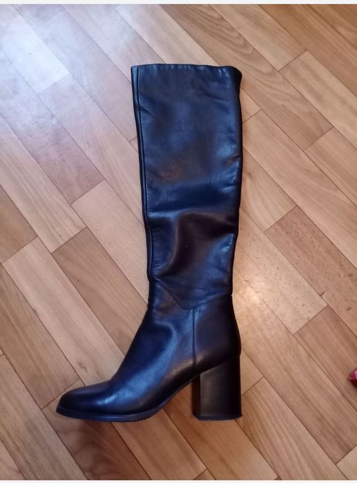 Кожаные сапоги осенние