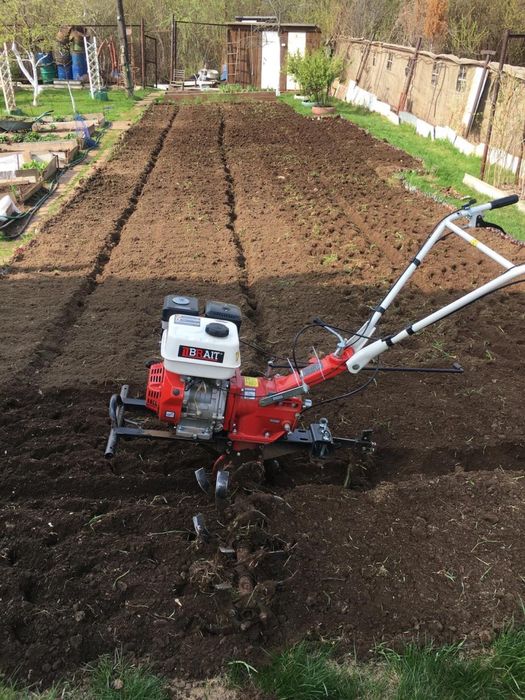 Вспашка, перекопка огородов, дач, участков.