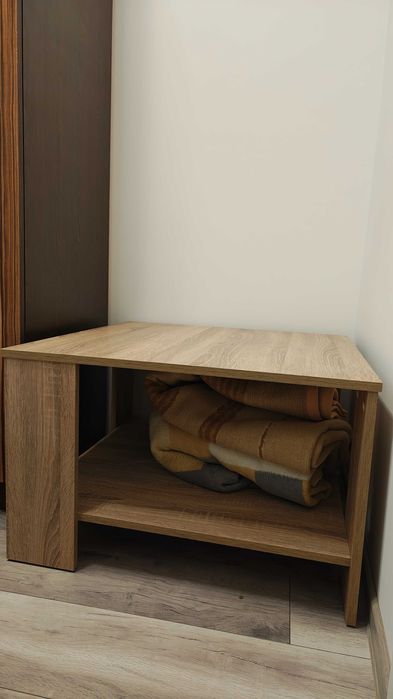 Masuța living din lemn