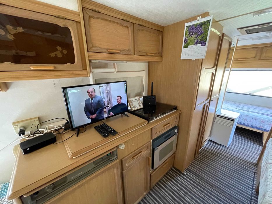 Каравана на къмпинг Китен за цял сезон лято 2026