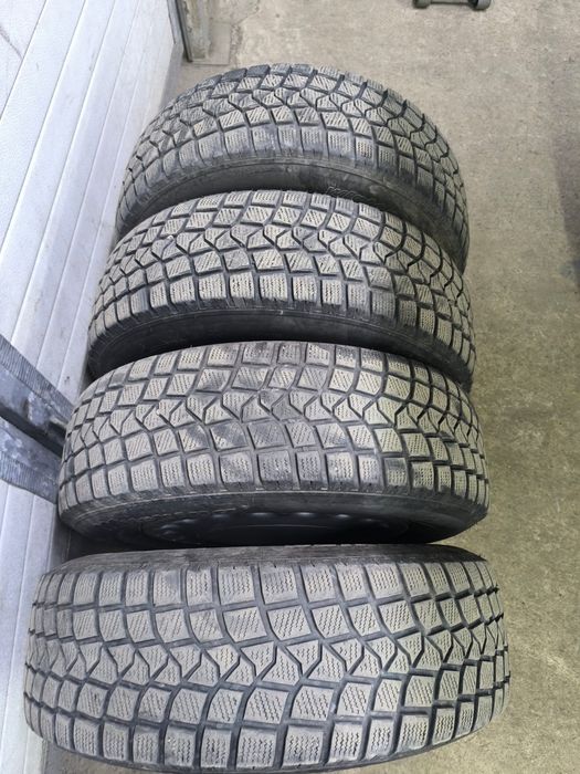 Резина с дисками зима в отличном состоянии