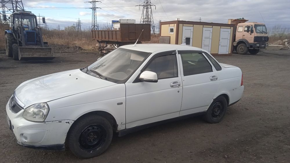 Продам Приору 2012года.