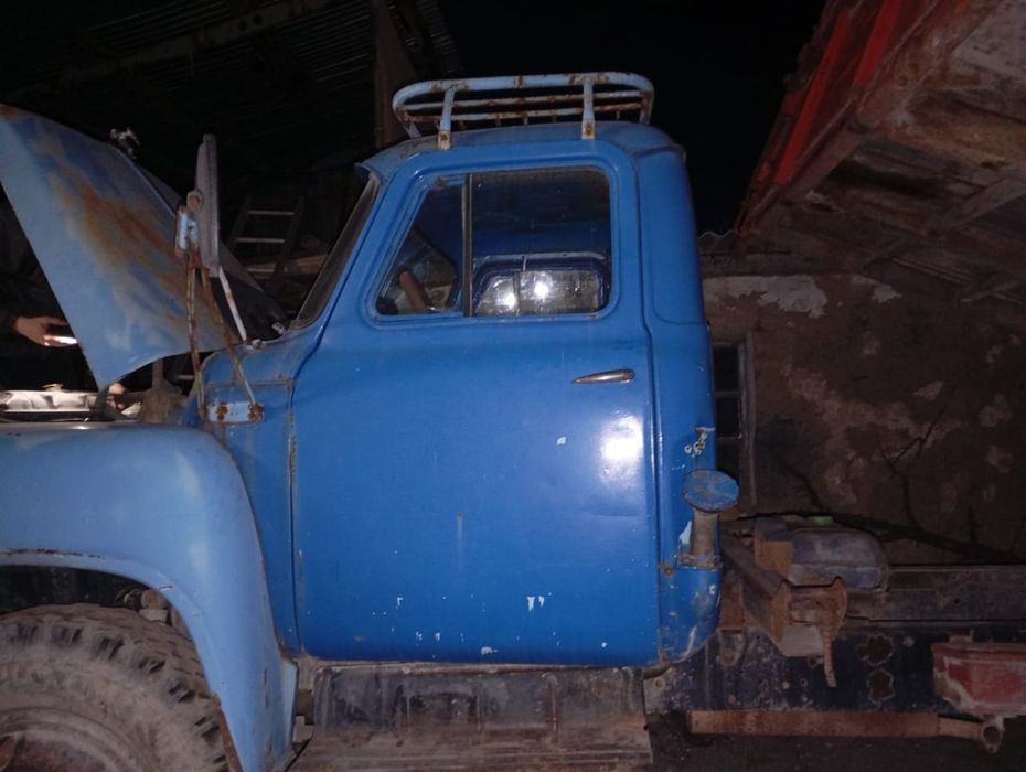Грузовая машина газик 53