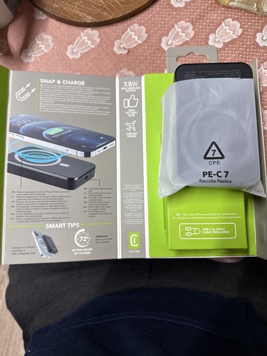 Wireless power bank от iphone 12 на горе