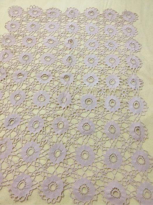 Fata de masa deosebita, din macrame, lucrat manual