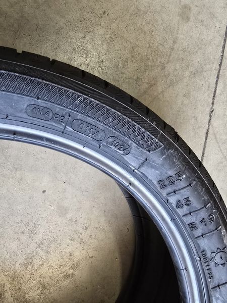 225/45/19 KLEBER 4бр