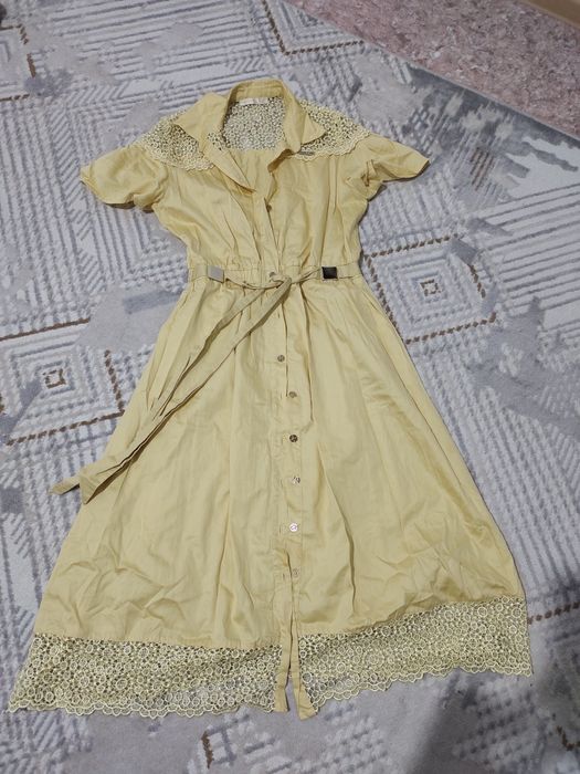 Кеды, платье и шляпа