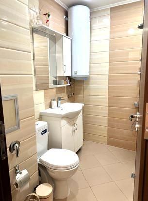 Дава се под наем Тристаен апартамент в Пловдив, Кършияка - 82 кв.м за 700 € - Снимка #5