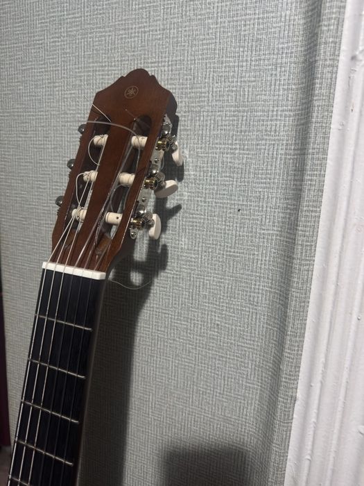Yamaha C40, классическая гитара
