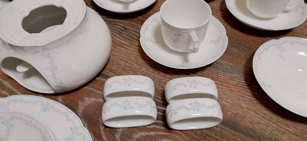 Уникален порцеланов сервиз Kaiser Midinette над 80 части