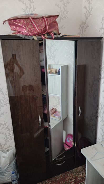 Мебель кухонная, детский 2 этажный кровать и шкаф