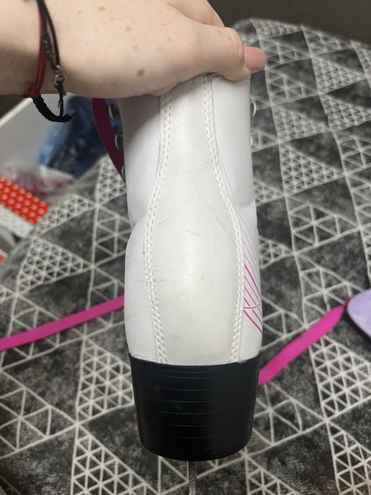 Коньки фигурные