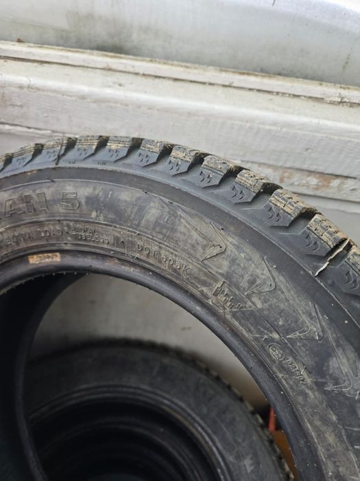 Продам новые зимние резины