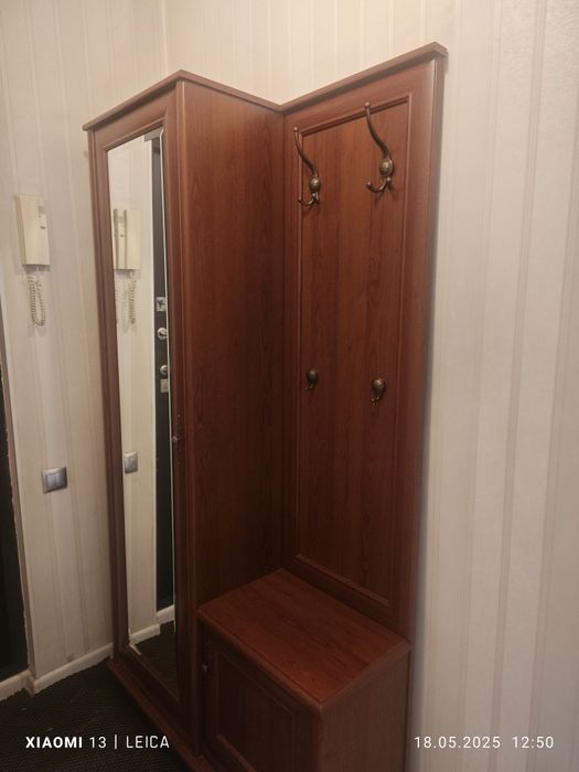 Прожаю прихожую мебель