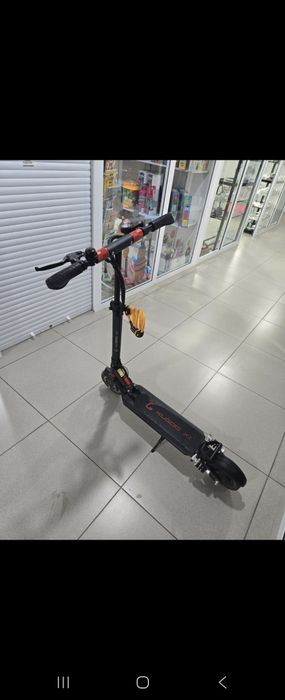 Продам электросамокат Kugoo X1