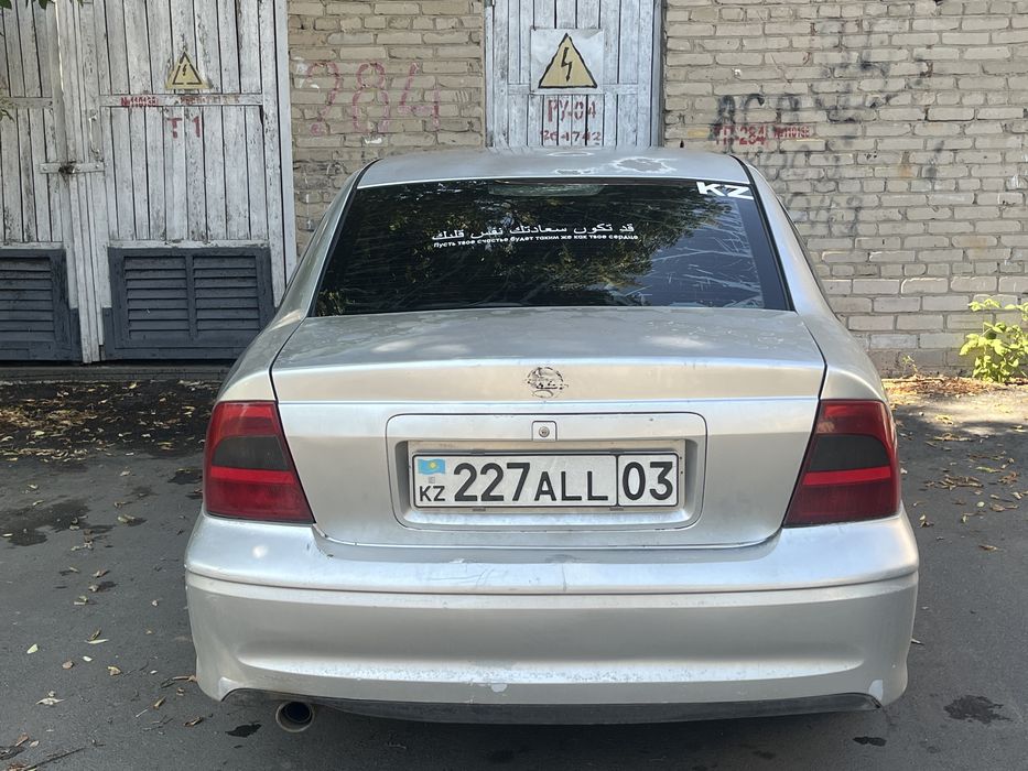 Продам опель вектра б 2001 года