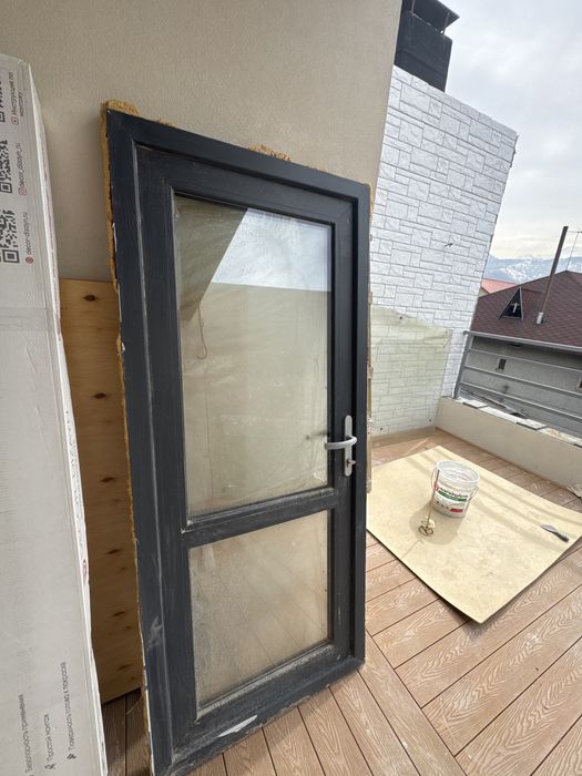 Дверь пластиковые целый